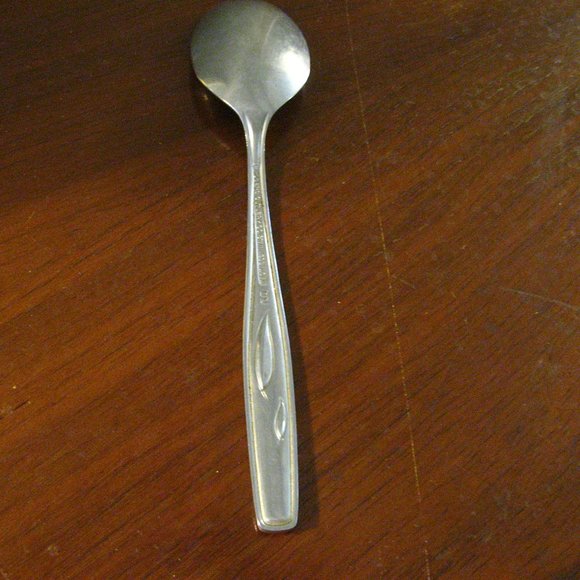 🥄 Rogers Cutlery Whispering Leaves Tablespoon - Picture 5 of 9